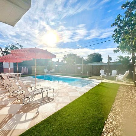 Luxury Villa 3 Blocks From The Beach With A Pool, Fire Pit And Outdoor Oasis Cape Canaveral Exterior foto