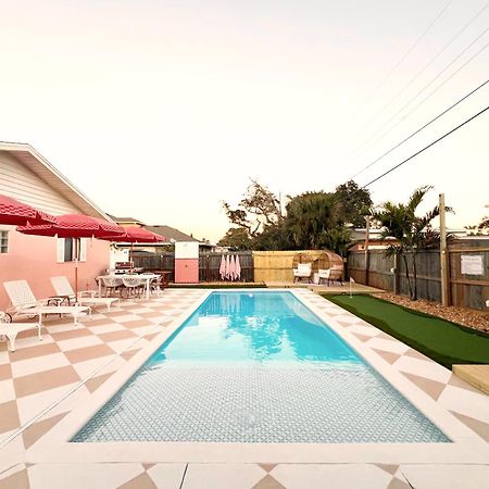 Luxury Villa 3 Blocks From The Beach With A Pool, Fire Pit And Outdoor Oasis Cape Canaveral Exterior foto