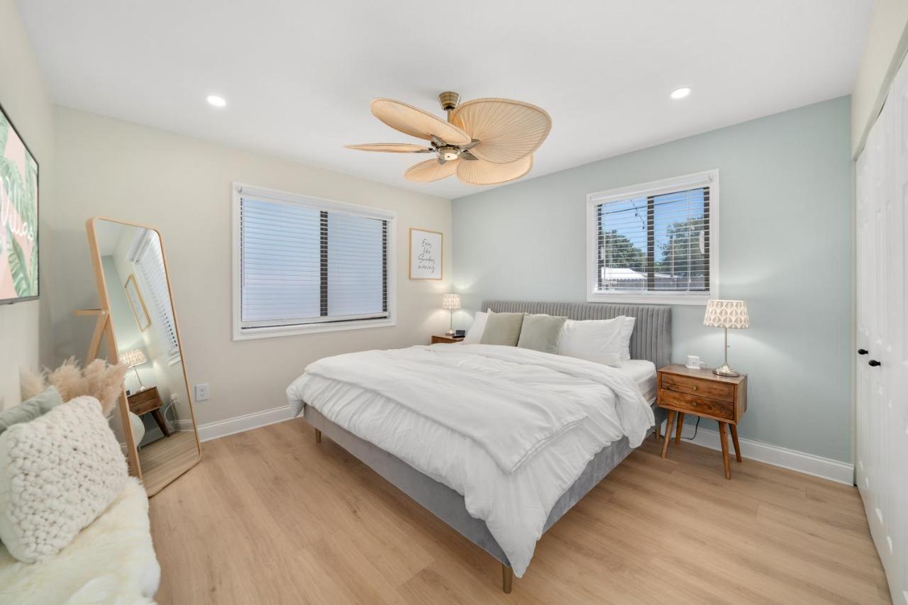 Luxury Villa 3 Blocks From The Beach With A Pool, Fire Pit And Outdoor Oasis Cape Canaveral Exterior foto