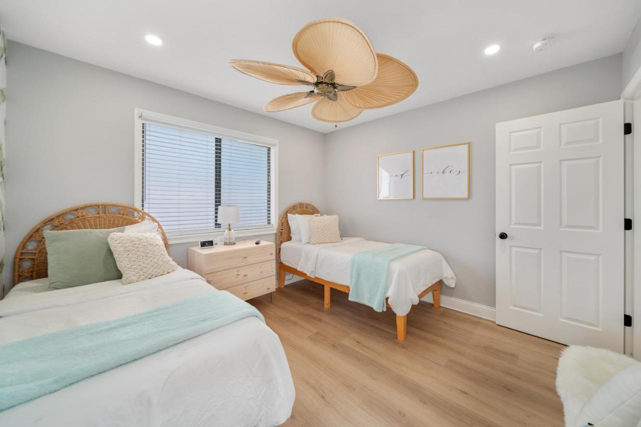 Luxury Villa 3 Blocks From The Beach With A Pool, Fire Pit And Outdoor Oasis Cape Canaveral Exterior foto