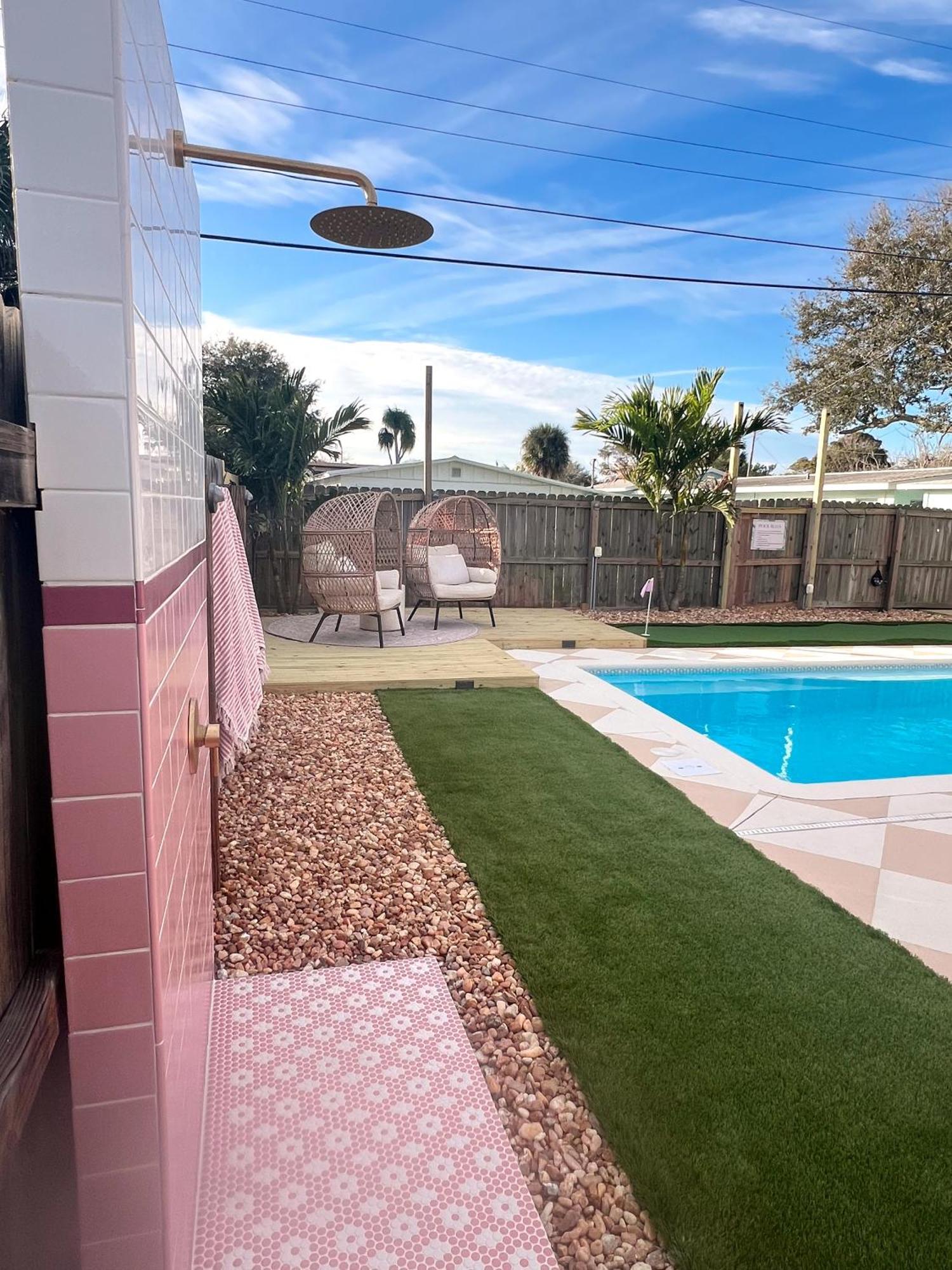 Luxury Villa 3 Blocks From The Beach With A Pool, Fire Pit And Outdoor Oasis Cape Canaveral Exterior foto
