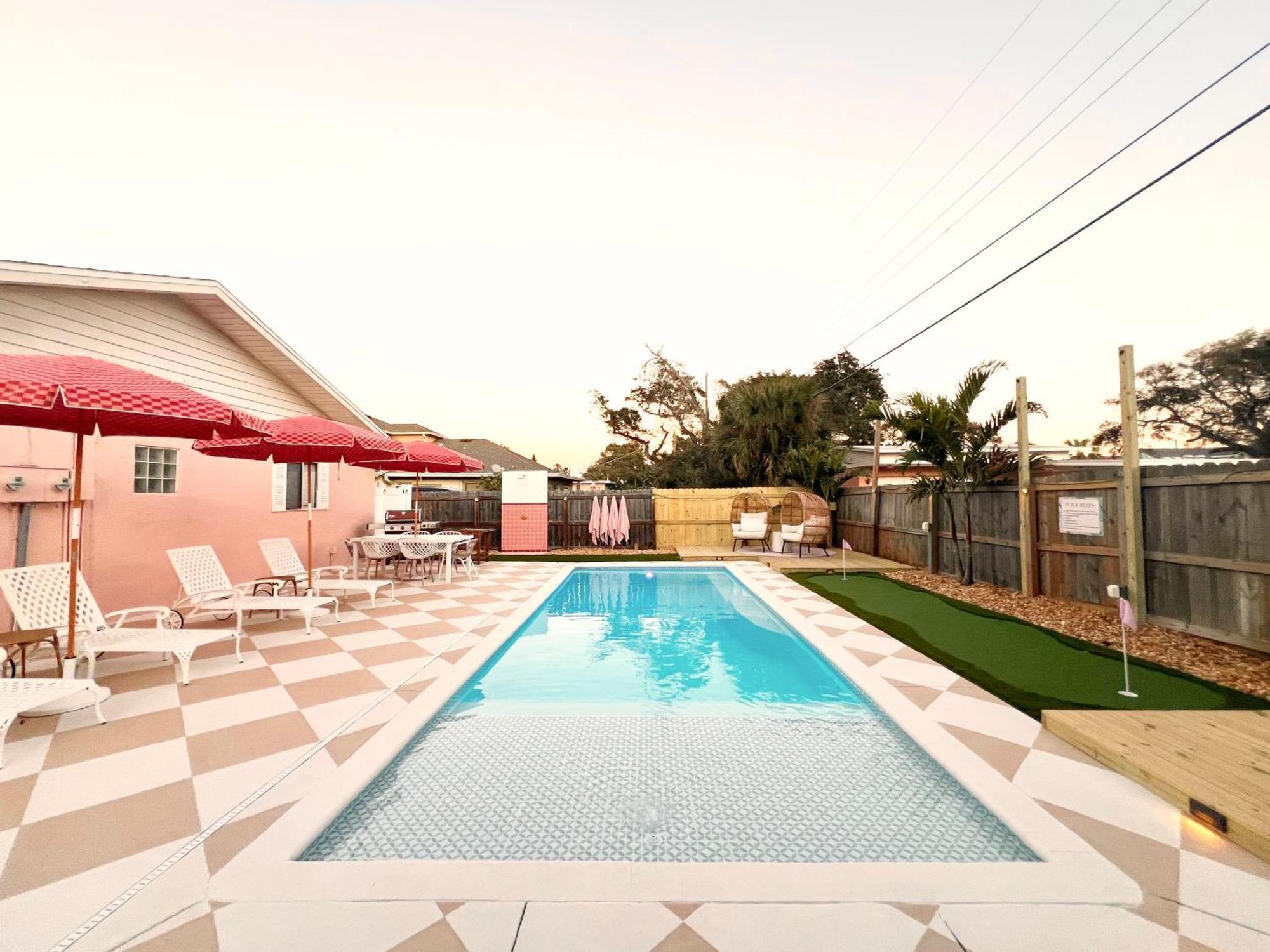 Luxury Villa 3 Blocks From The Beach With A Pool, Fire Pit And Outdoor Oasis Cape Canaveral Exterior foto