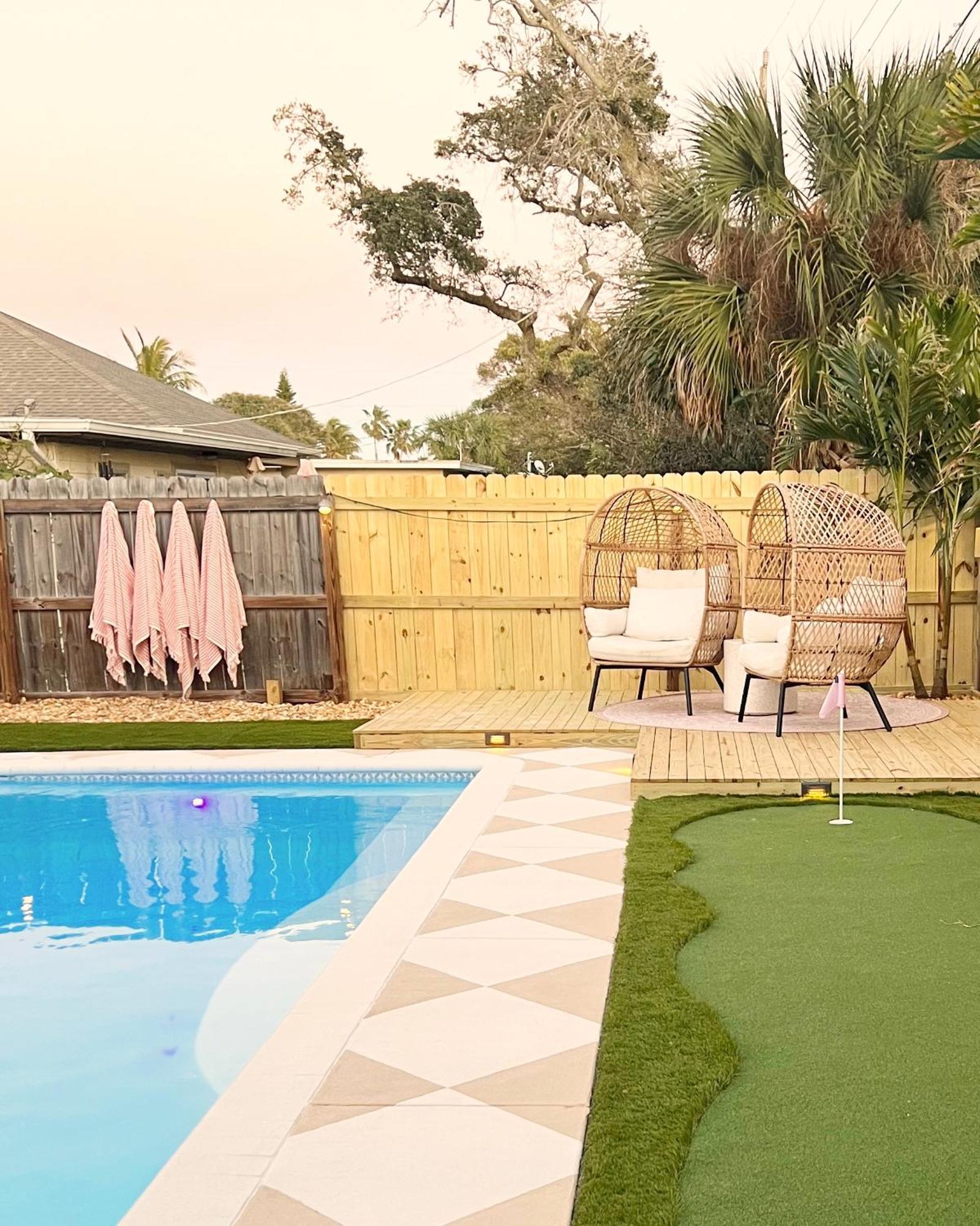 Luxury Villa 3 Blocks From The Beach With A Pool, Fire Pit And Outdoor Oasis Cape Canaveral Exterior foto